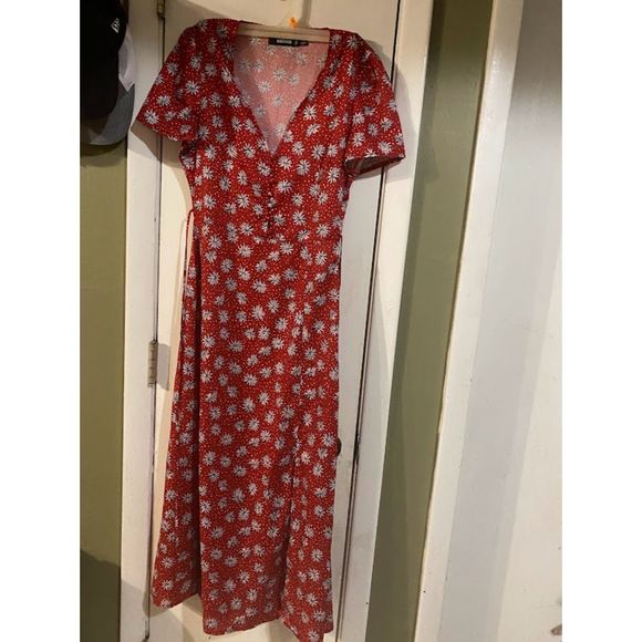 Missguided long red dress.  size 6 - Picture 1 of 6